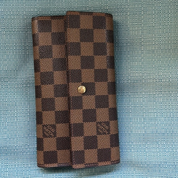 Louis Vuitton wallet - Picture 2 of 8
